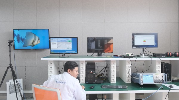 Laboratorium pengujian radio