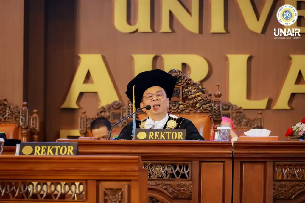 Kegiatan akademik dan pimpinan Universitas Airlangga